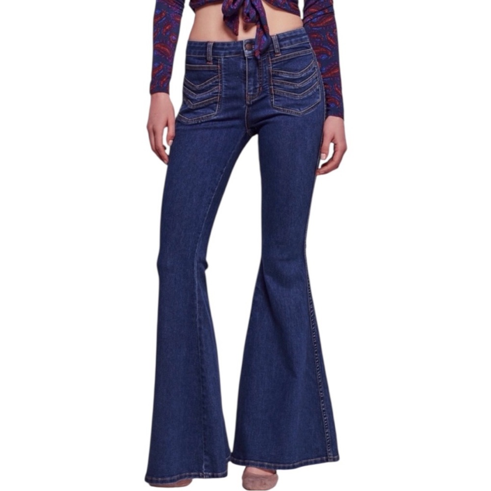 RARE NWOT Free People Stella Super Flare Jeans 26 Bell Bottoms Patch Pockets 70s